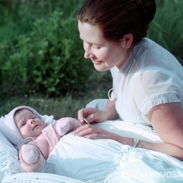 Жена и дочь Гагарина