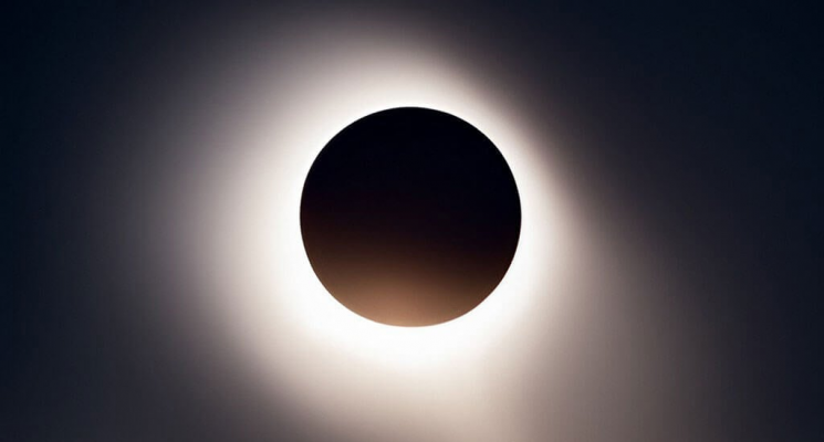 Гибридное солнечное затмение 20 апреля 2023 года: что это и как на него смотреть. Утром 20 апреля 2023 года произойдет гибридное солнечное затмение — одно из самых редких астрономических явлений. Фото.