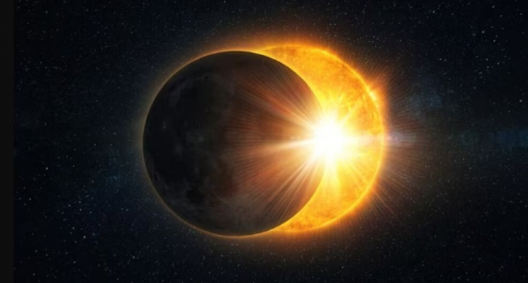 Самое редкое солнечное затмение. Гибридное солнечное затмение является одним из самых редких астрономических явлений. Фото.