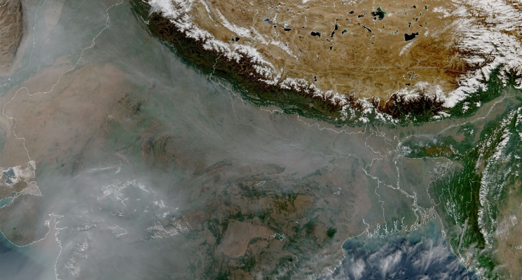 Фотографии Земли из космоса в 2022 году. Смог над Индией в конце 2022 года. Фото.