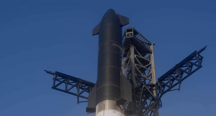 SpaceX запустила ракету Starship Super Heavy. Starship Super Heavy с другого ракурса. Фото.