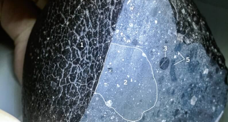 Как образуются метеориты на Земле. Марсианский метеорит «Черная красавица». Фото.
