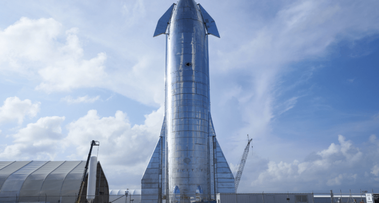 SpaceX Starship — ракета, которая отправит людей на Марс и Луну. Starship, самая большая и мощная ракета в истории, скоро отправится в свой первый полет. Фото.