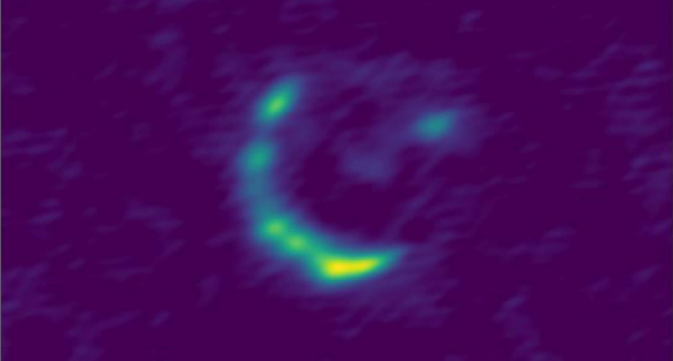 Открытие новой галактики с помощью ALMA. Изображение галактики, сделанное ALMA. Фото.